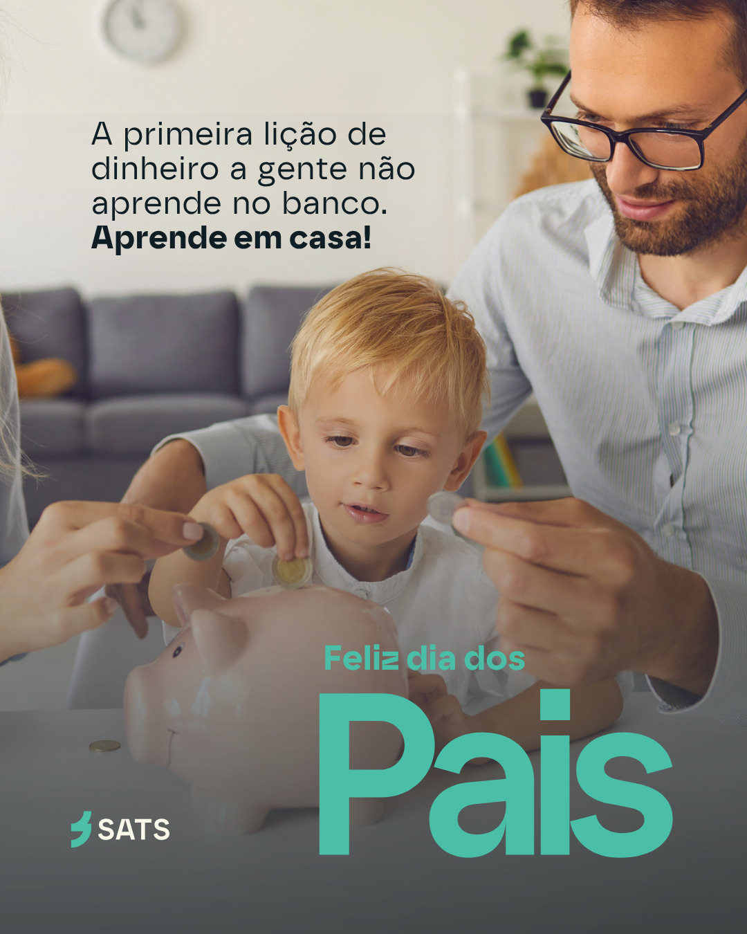 Tem pai que ensinou guardando moedas no pote. Tem pai que ensinou trabalhando em dobro. Tem pai que ensinou sem dizer uma palavra, só pelo exemplo. 

A primeira lição sobre dinheiro quase nunca vem de um banco: vem de casa!

Hoje é dia de agradecer a quem ensinou o valor das coisas antes de qualquer aplicativo. 

Feliz Dia dos Pais. 

Marca o seu pai nos comentários e conta: qual foi a lição que você aprendeu com o seu pai que mais te marcou?

#diadospais #satscapital 

#satscapital #bitcoin #cashback #cashbackembitcoin #investback #economiadigital #bitcoinparatodos #aprendendosobrebitcoin